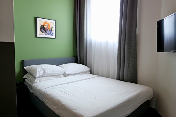 Small Double Room Weber Hotel