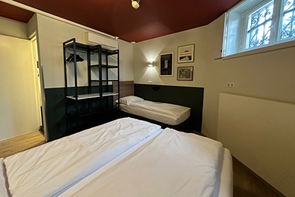 Triple Weber Rooms